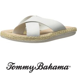 { Tommy Bahama } : Ilidah Relaxology Sandals in White